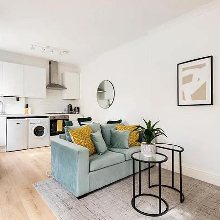 Stylish One Bedroom Apartment In Greater London Bagian luar foto