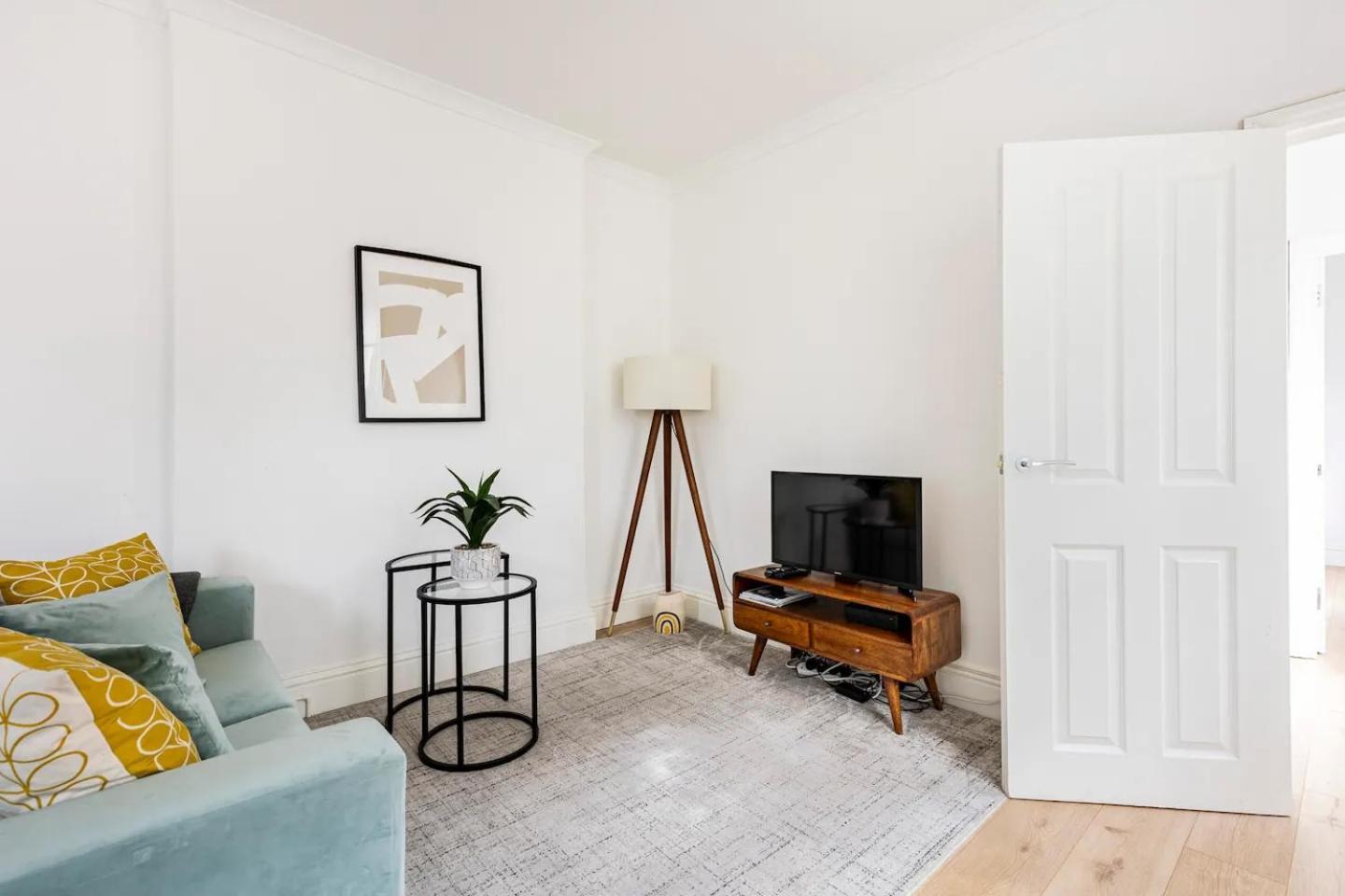 Stylish One Bedroom Apartment In Greater London Bagian luar foto