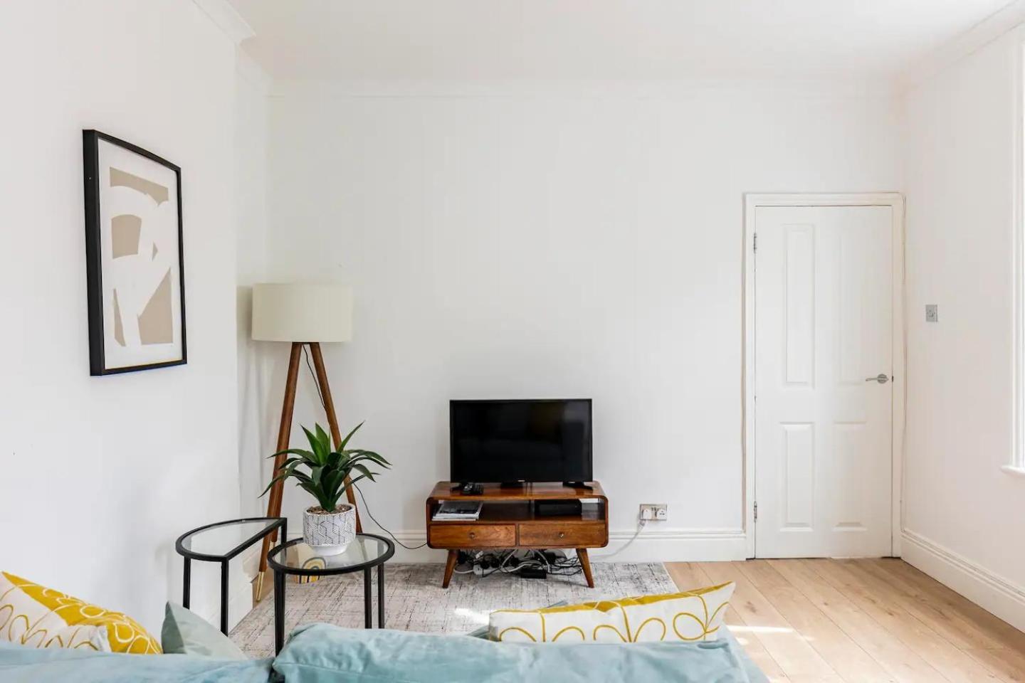 Stylish One Bedroom Apartment In Greater London Bagian luar foto