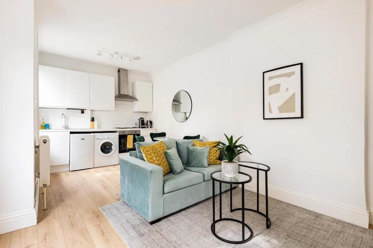 Stylish One Bedroom Apartment In Greater London Bagian luar foto